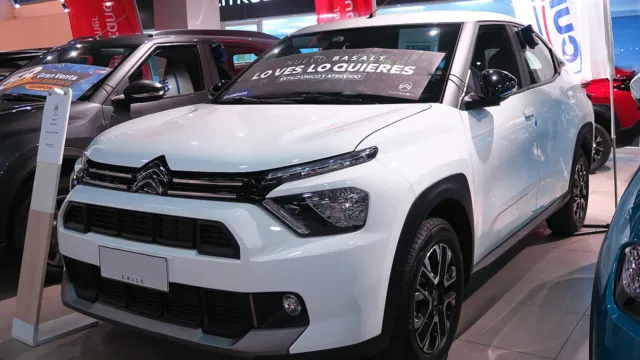Citroën Basalt Turbo 200 Shine 2025 estacionado