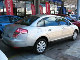 Citroën C4 sedã 2009 fabricado na Argentina