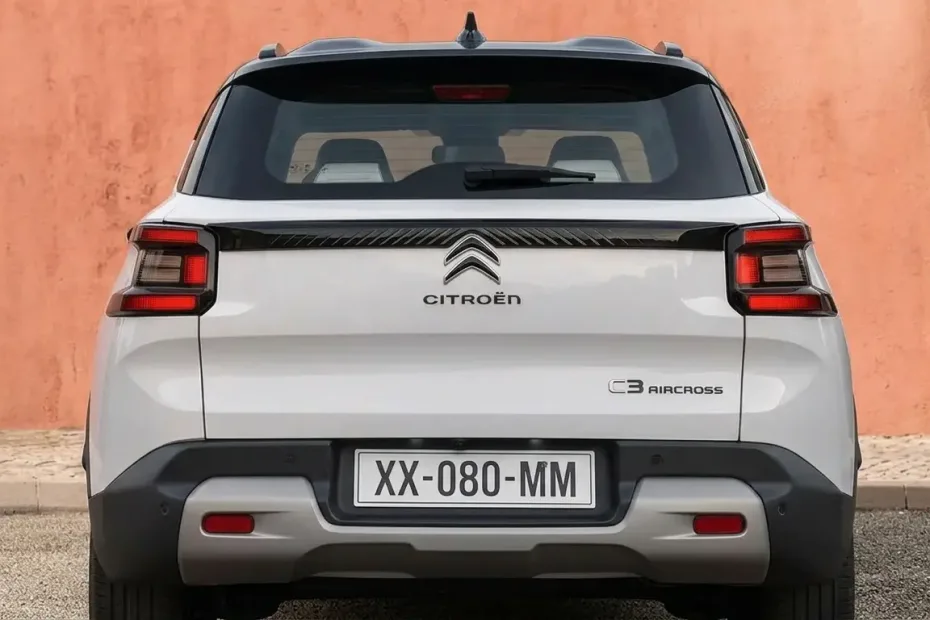 traseira do veiculo citroen aircross 2025 e 2026 vendido no brasil
